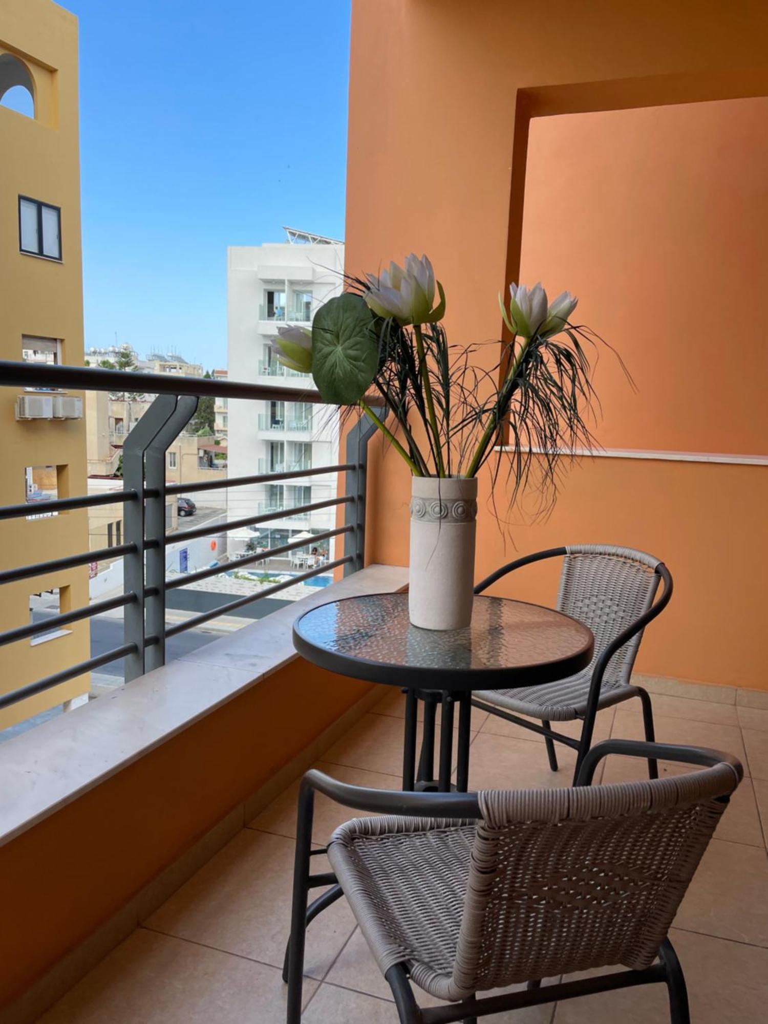 Vip Resort Apartment On Makenzie Beach Larnaca Luaran gambar