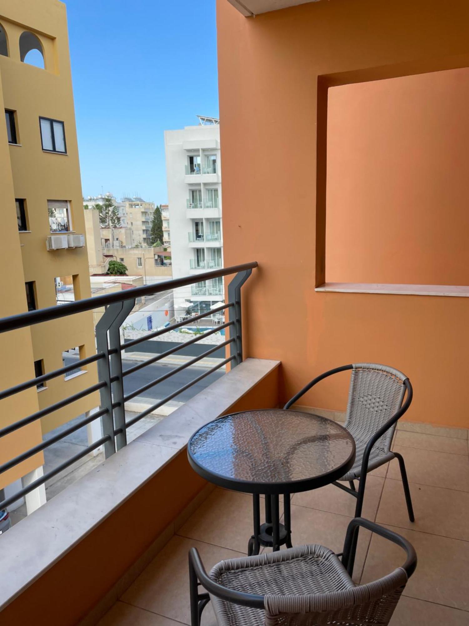Vip Resort Apartment On Makenzie Beach Larnaca Luaran gambar
