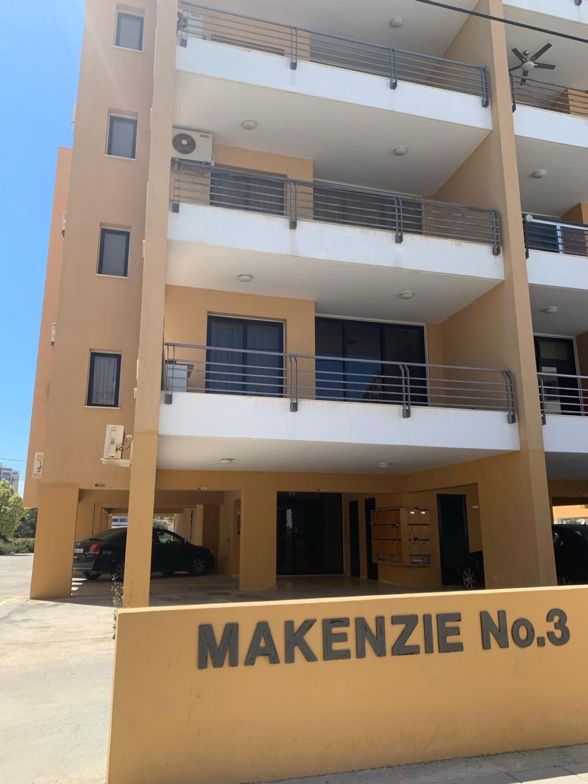Vip Resort Apartment On Makenzie Beach Larnaca Luaran gambar