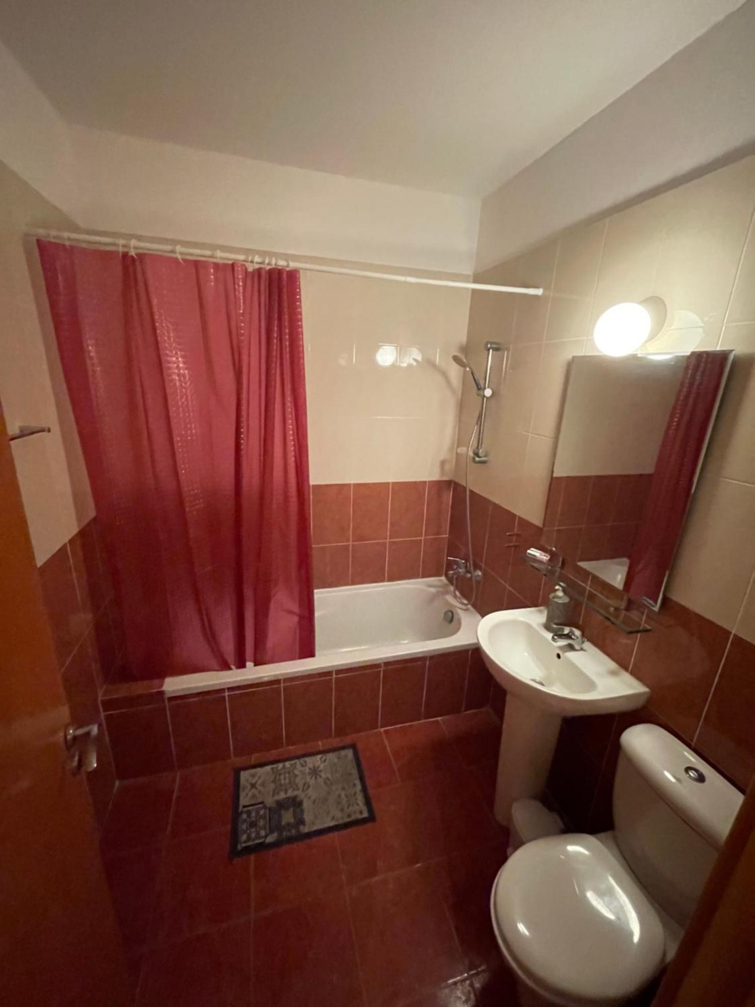 Vip Resort Apartment On Makenzie Beach Larnaca Luaran gambar